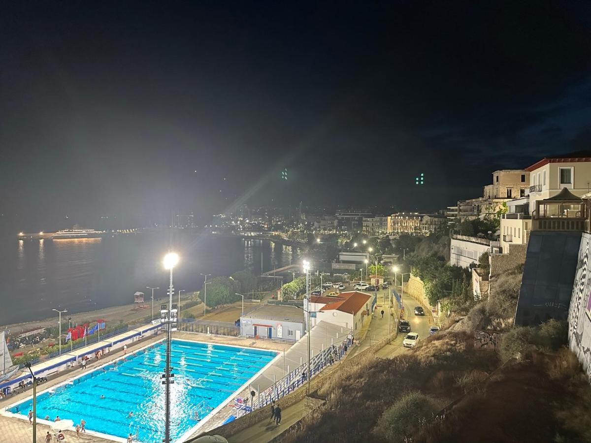Apartment Center Piraeus Location Kastella Passalimani Port エクステリア 写真